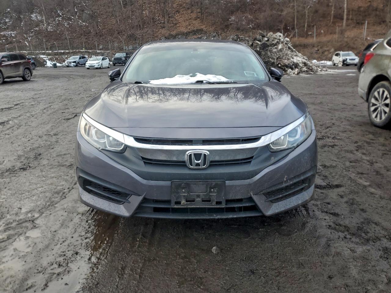2017 HONDA CIVIC LX photo 5