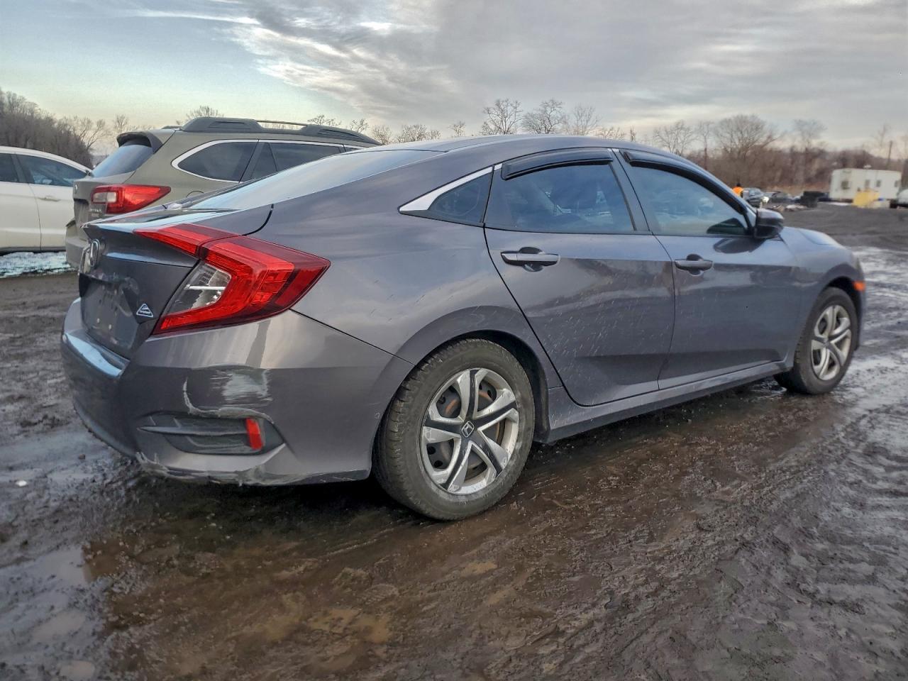 2017 HONDA CIVIC LX photo 3