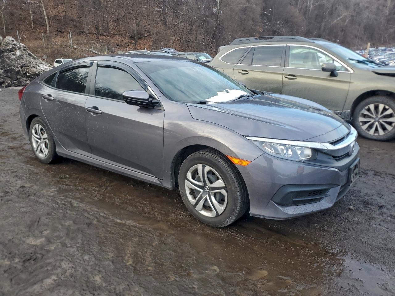 2017 HONDA CIVIC LX photo 4