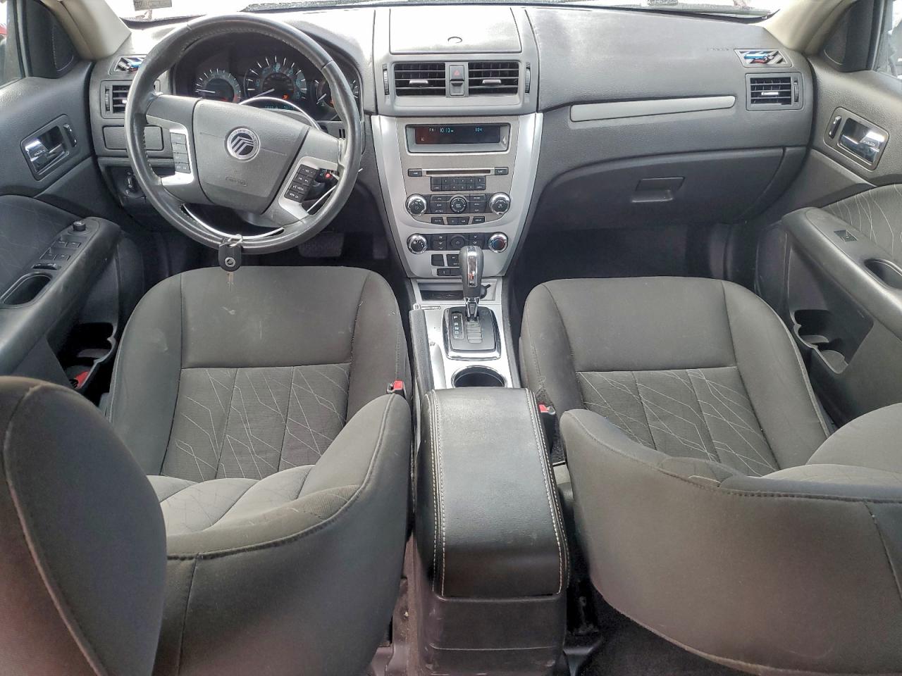 2010 MERCURY MILAN photo 8