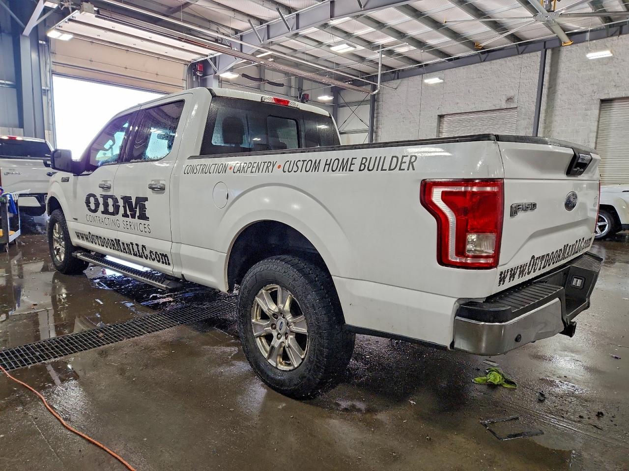 2015 FORD F150 SUPERCREW photo 2
