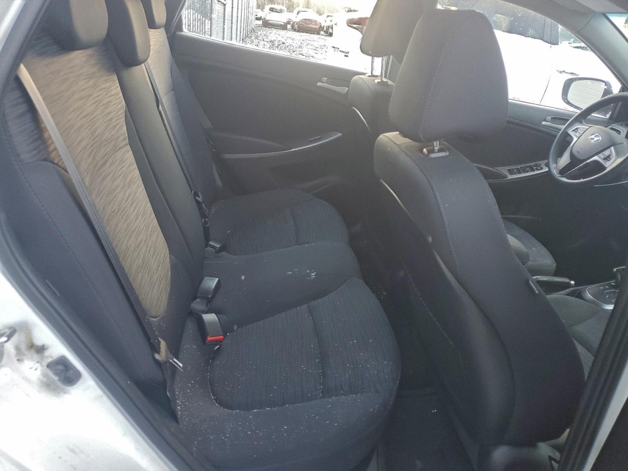 2016 HYUNDAI ACCENT SE photo 10