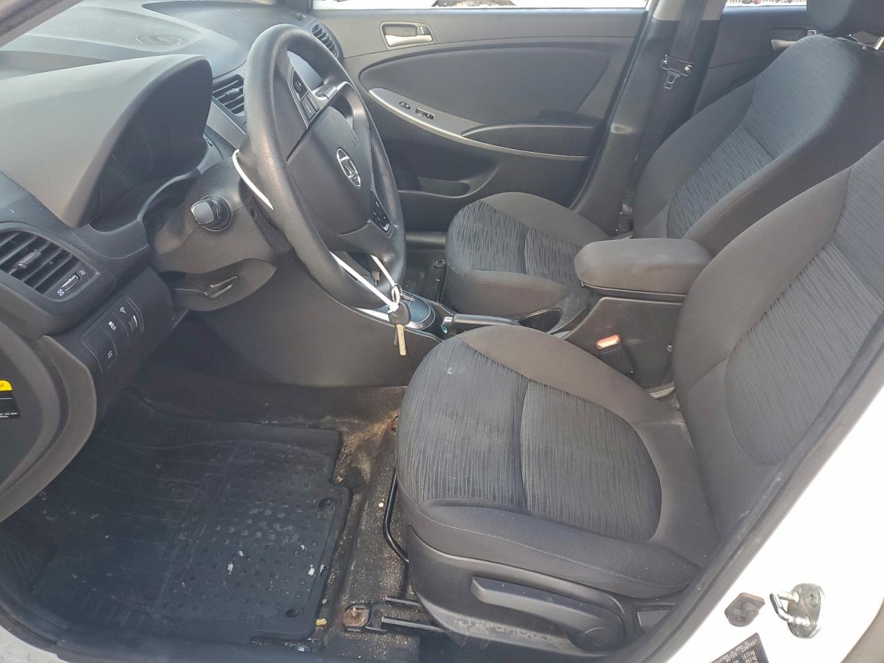 2016 HYUNDAI ACCENT SE photo 7
