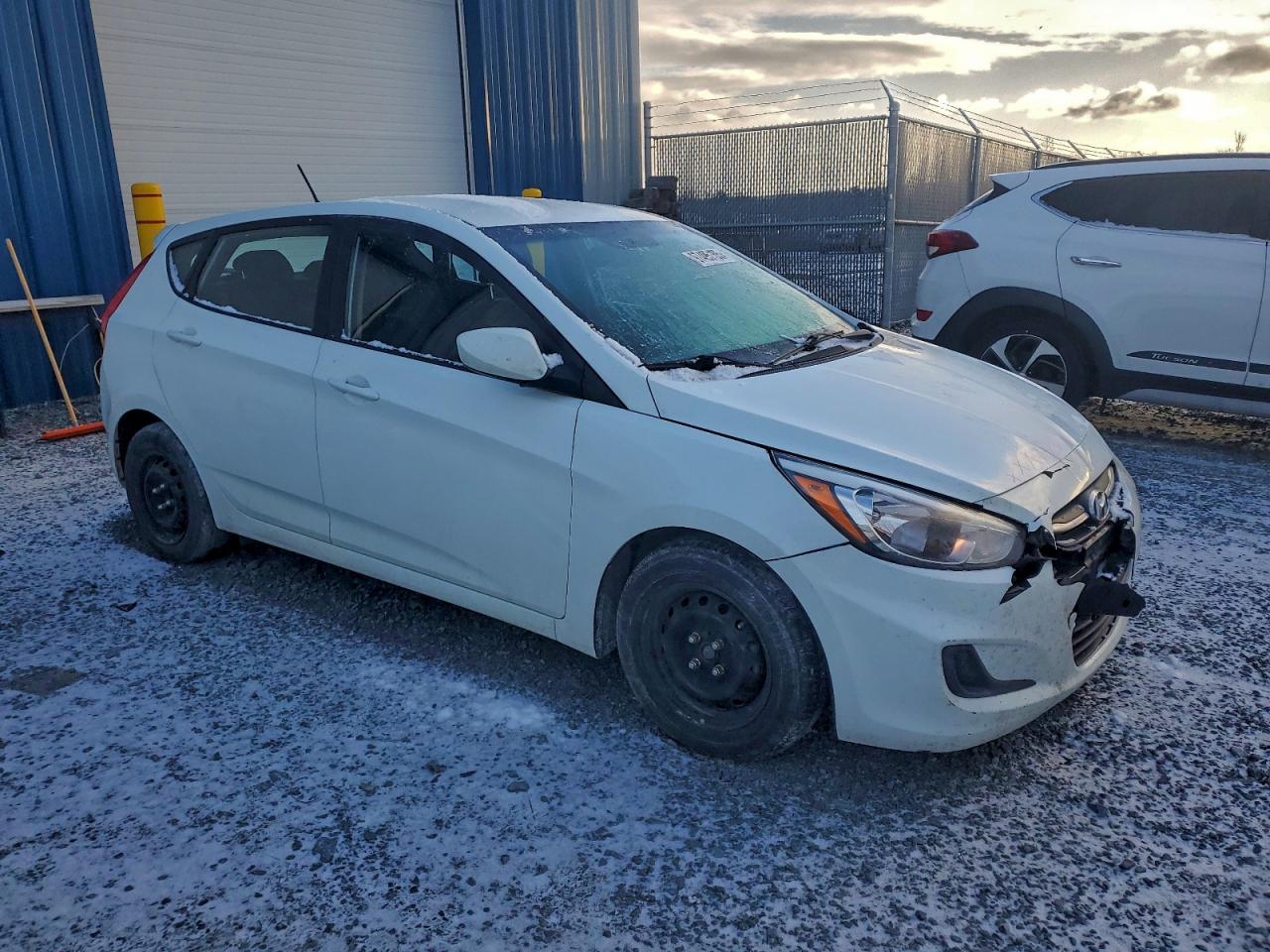 2016 HYUNDAI ACCENT SE photo 4