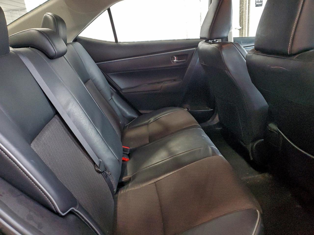 2014 TOYOTA COROLLA L photo 10