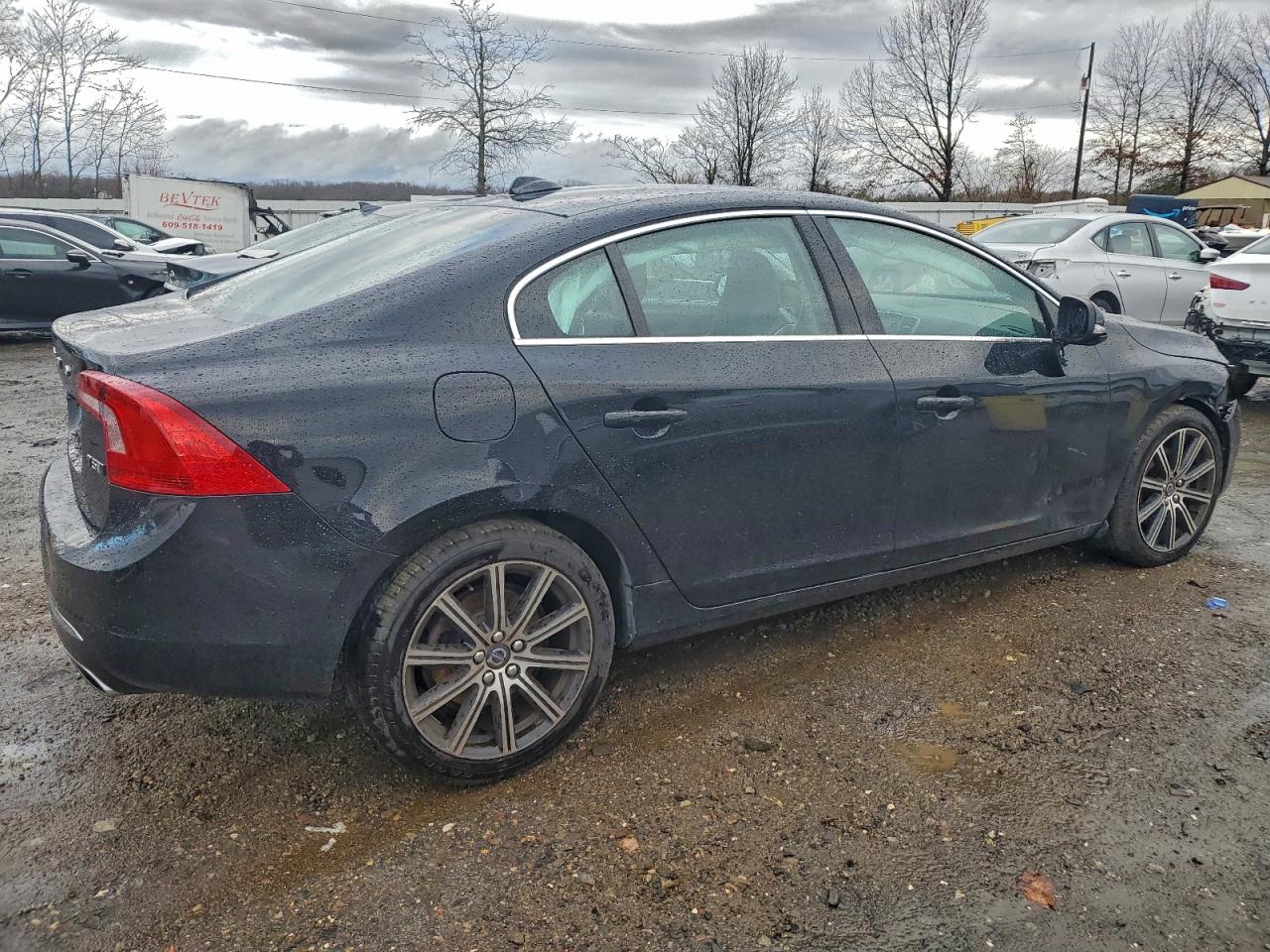 2018 VOLVO S60 INSCRIPTION photo 3