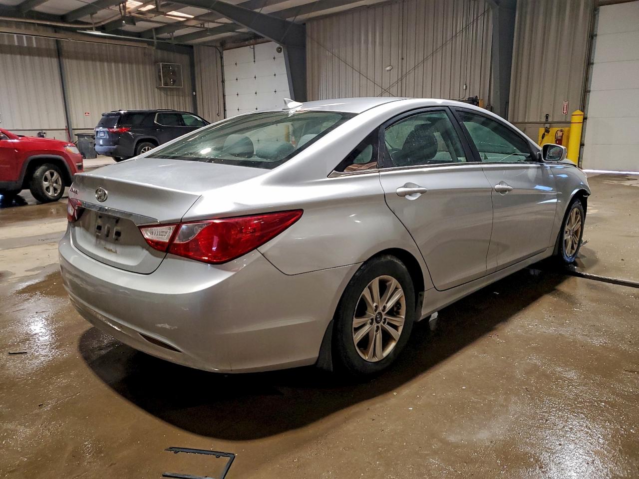 2013 HYUNDAI SONATA GLS photo 3