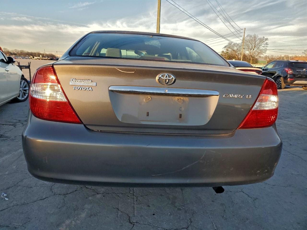 2004 TOYOTA CAMRY LE photo 6