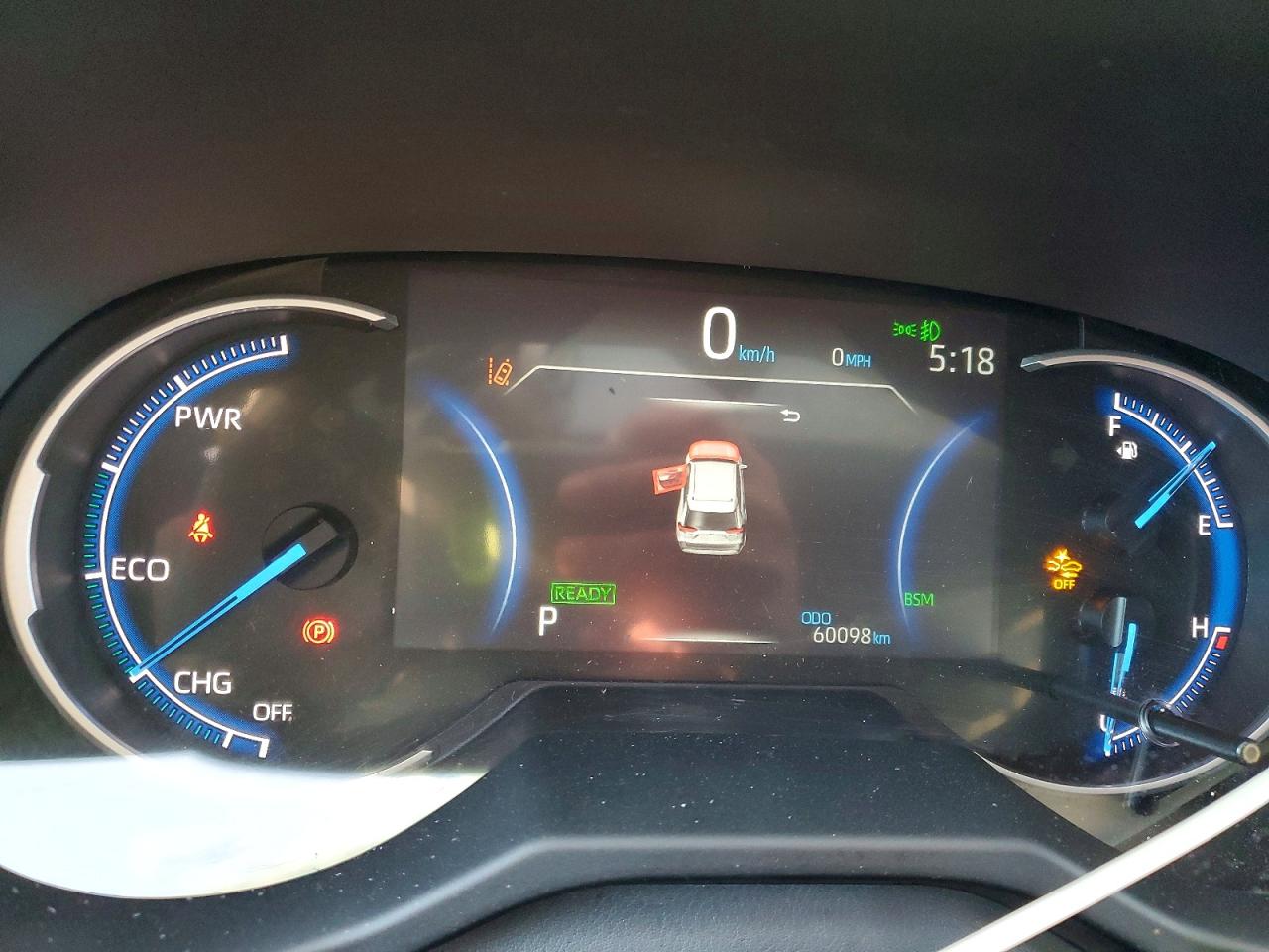 2021 TOYOTA RAV4 XLE photo 9