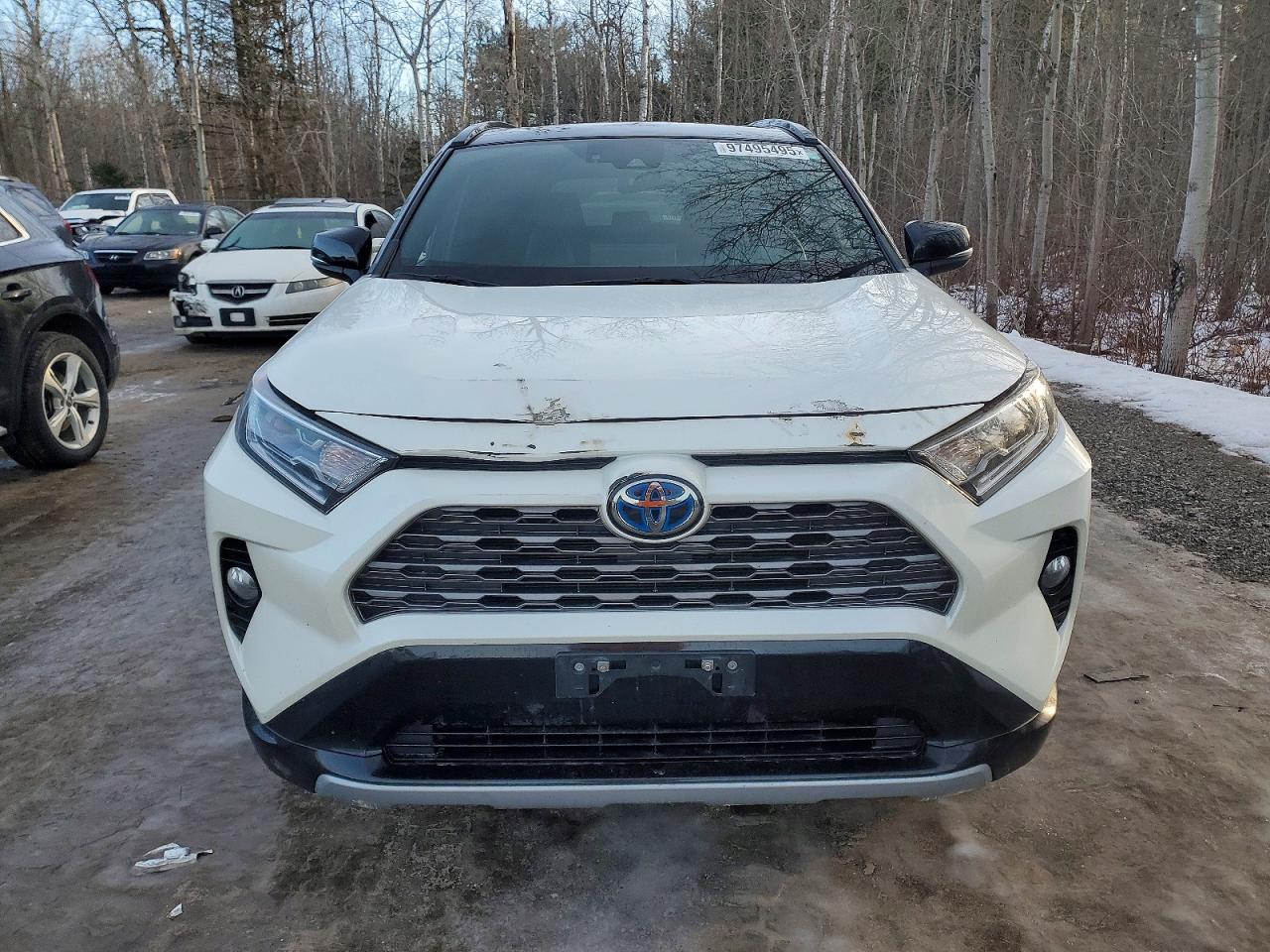 2021 TOYOTA RAV4 XLE photo 5