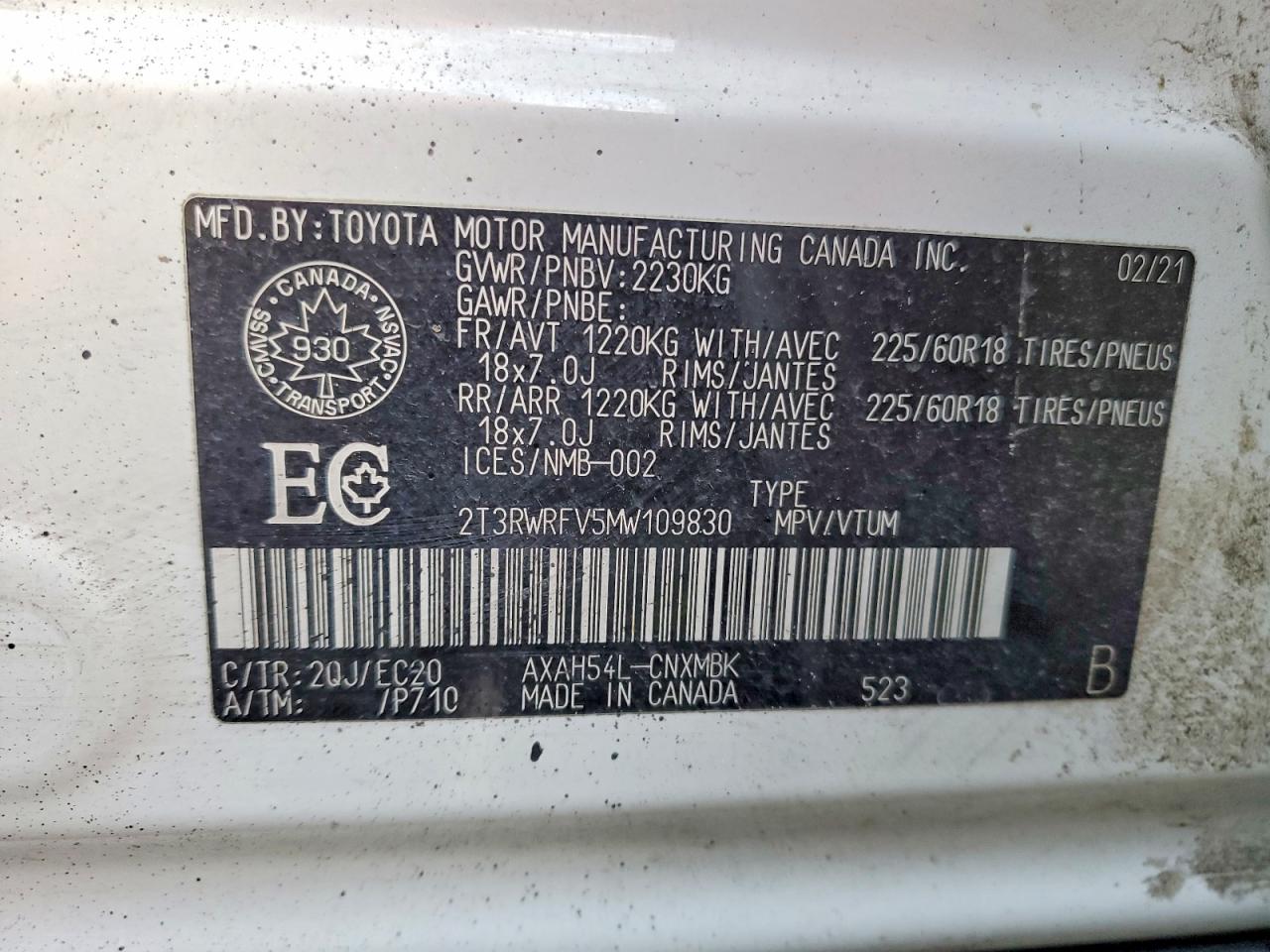 2021 TOYOTA RAV4 XLE photo 14