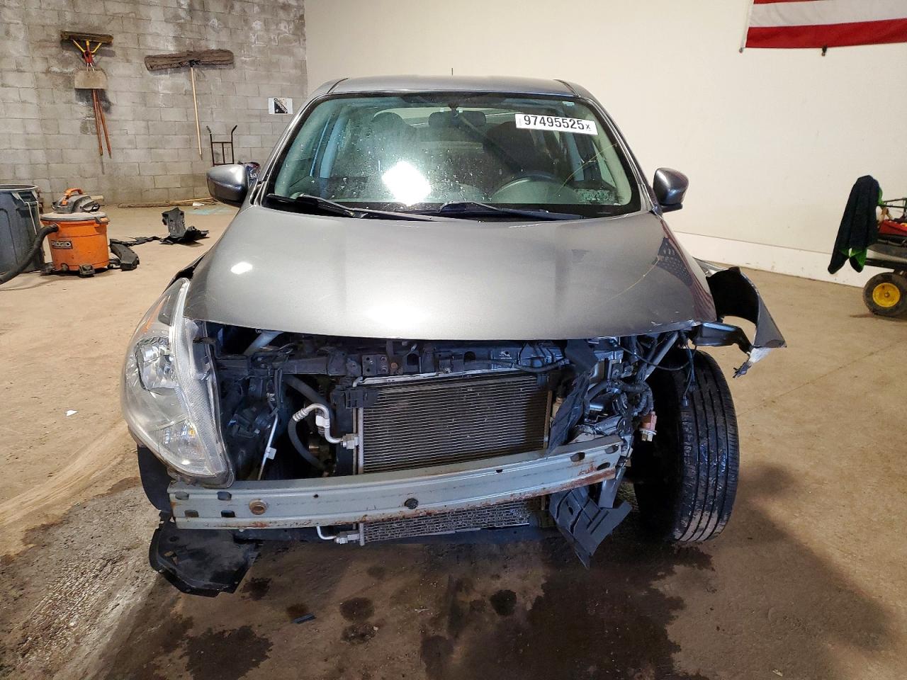 2018 NISSAN VERSA S photo 5
