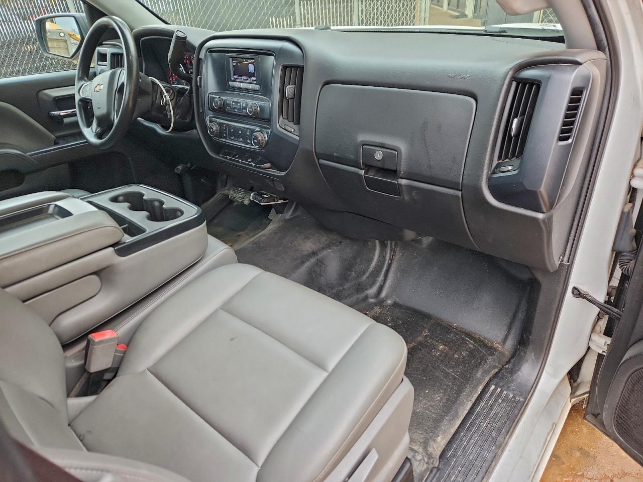 2017 CHEVROLET SILVERADO C1500 photo 8