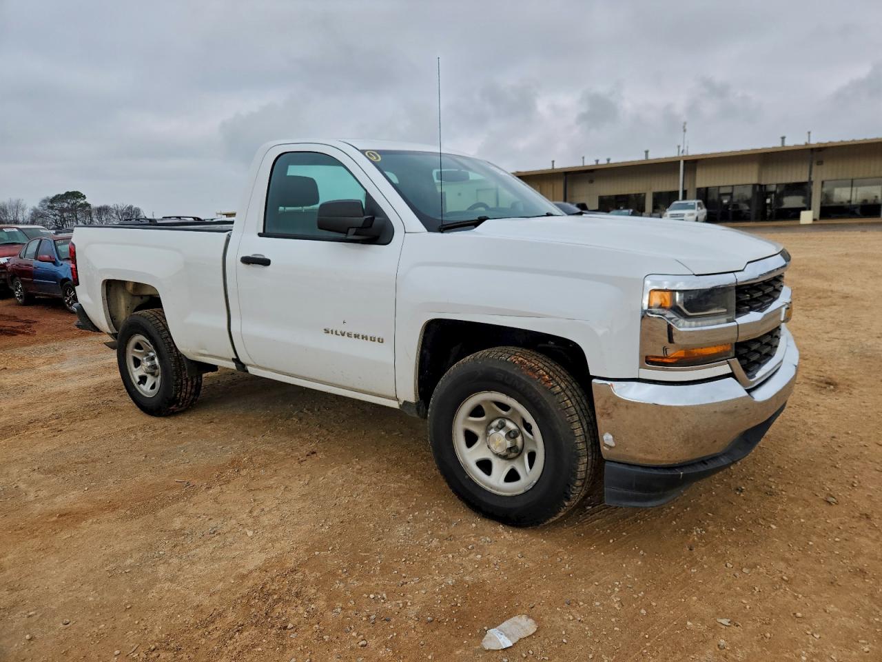 2017 CHEVROLET SILVERADO C1500 photo 4