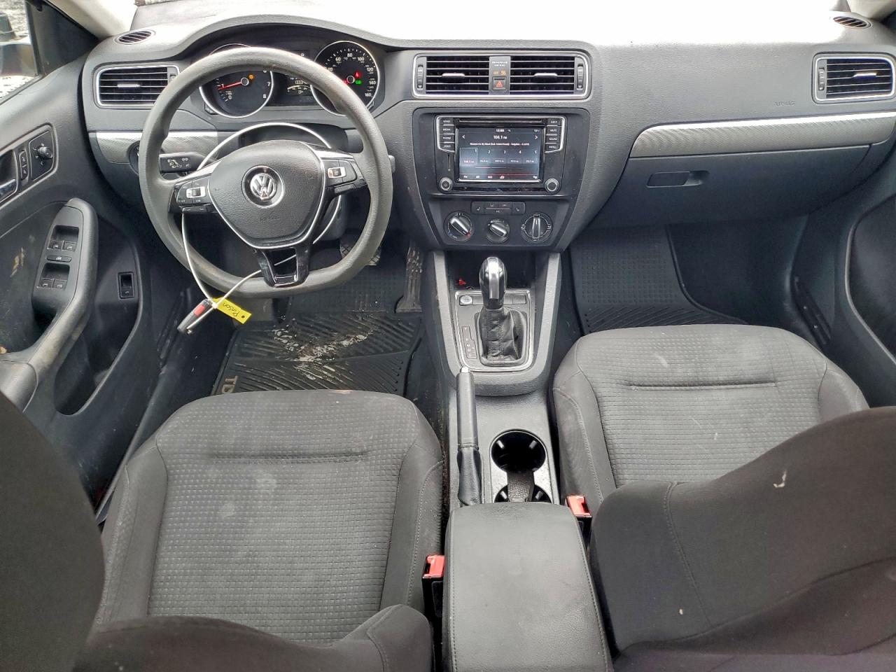 2016 VOLKSWAGEN JETTA SE photo 8