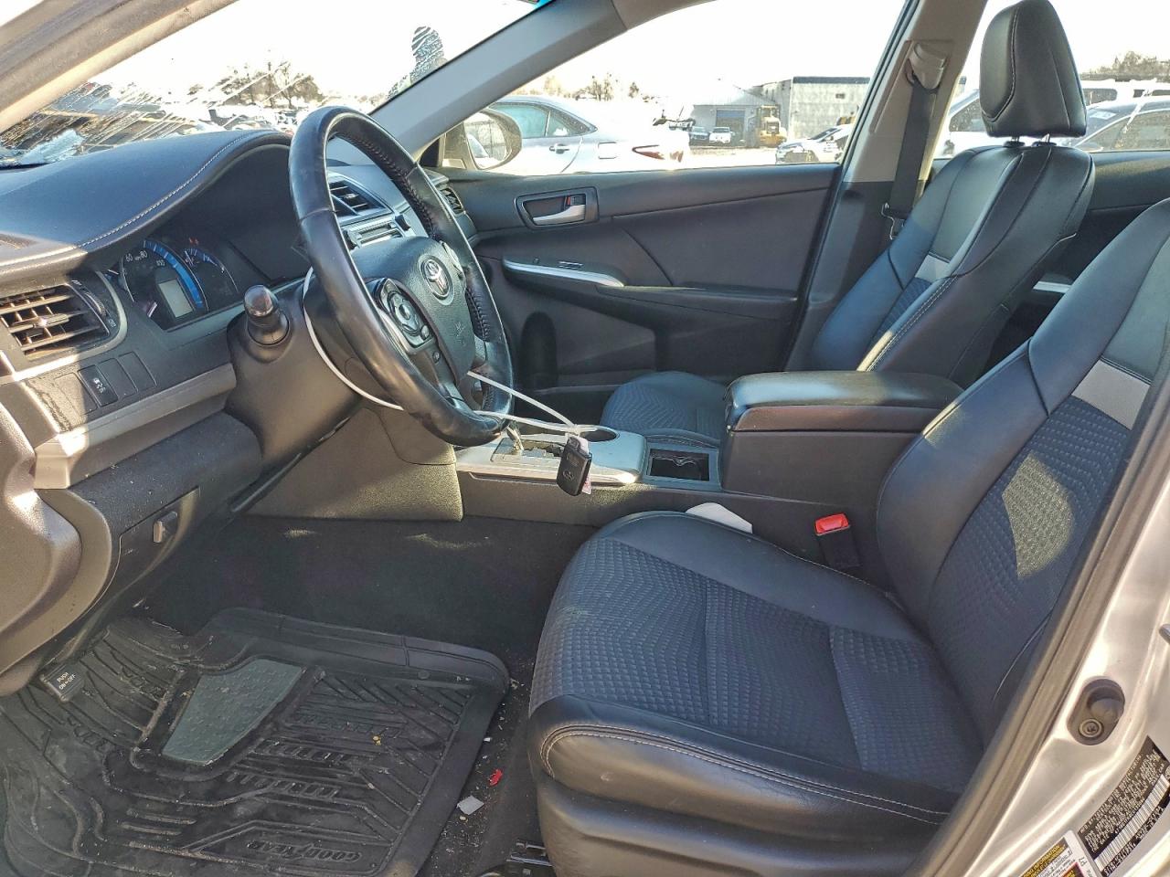 2014 TOYOTA CAMRY HYBRID photo 7