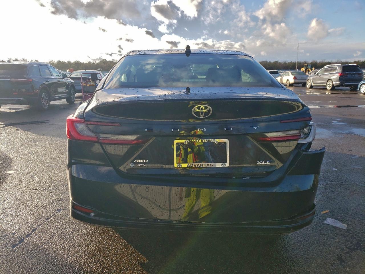 2025 TOYOTA CAMRY XSE photo 6