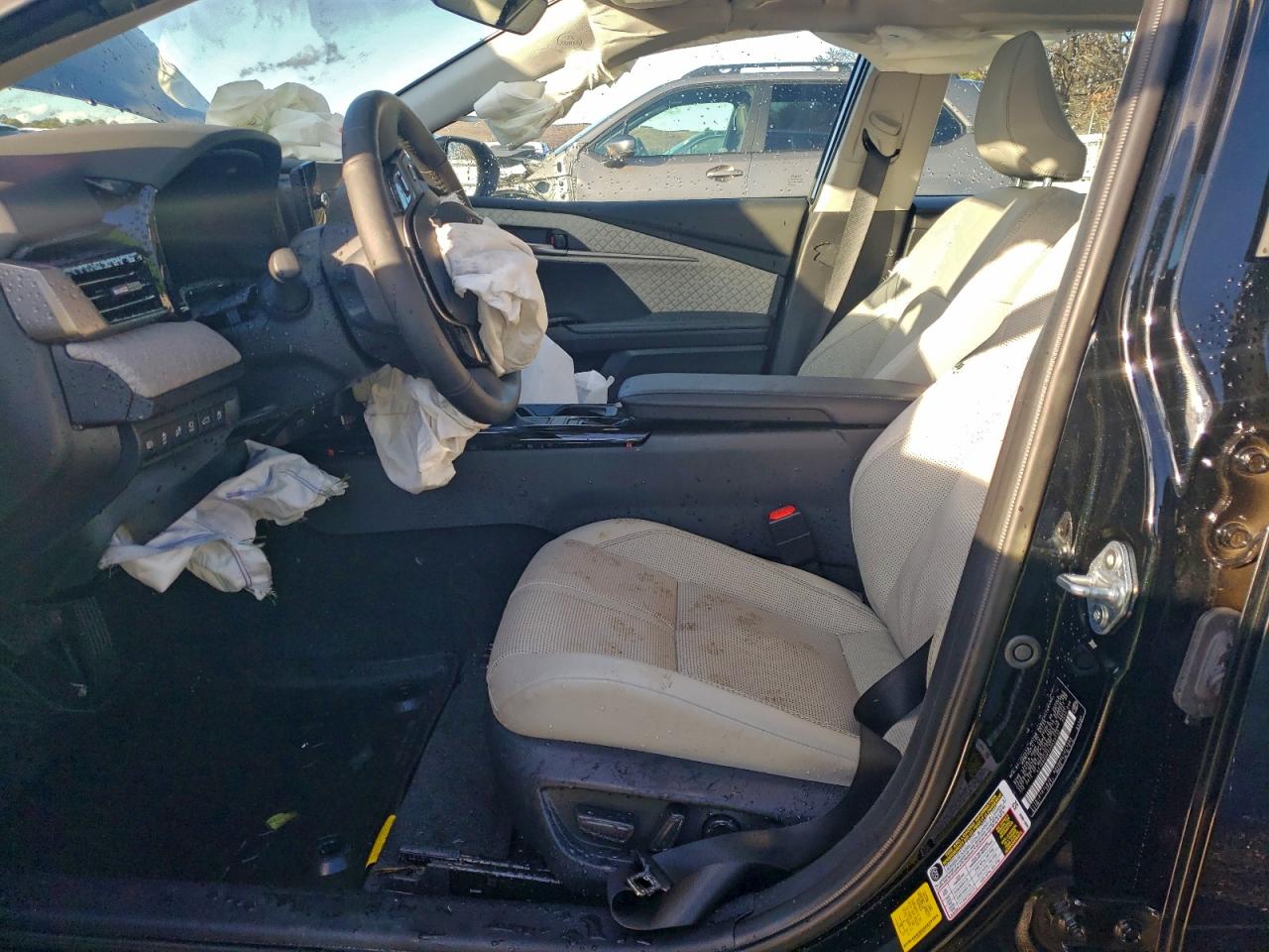 2025 TOYOTA CAMRY XSE photo 7