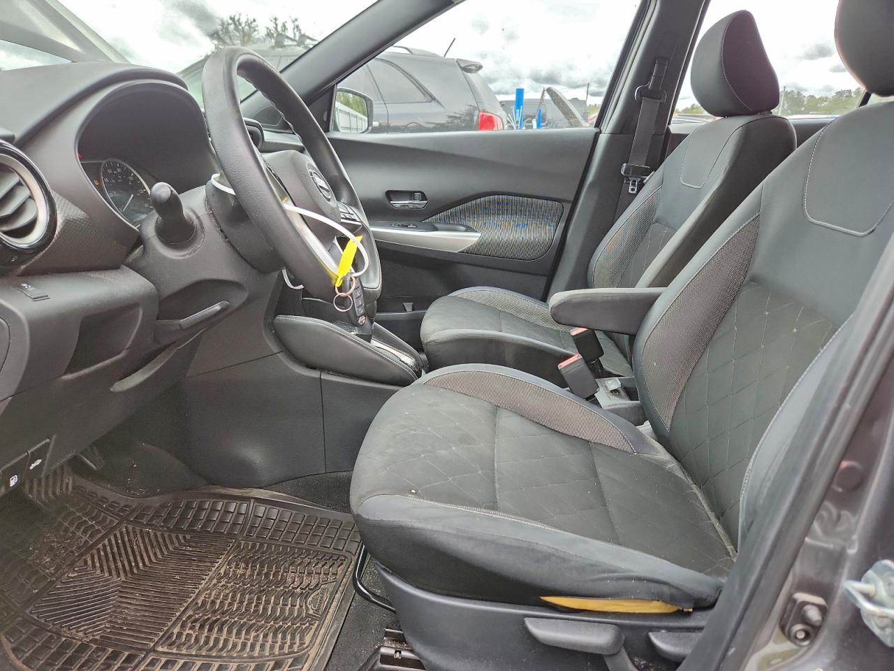 2019 NISSAN KICKS S photo 7