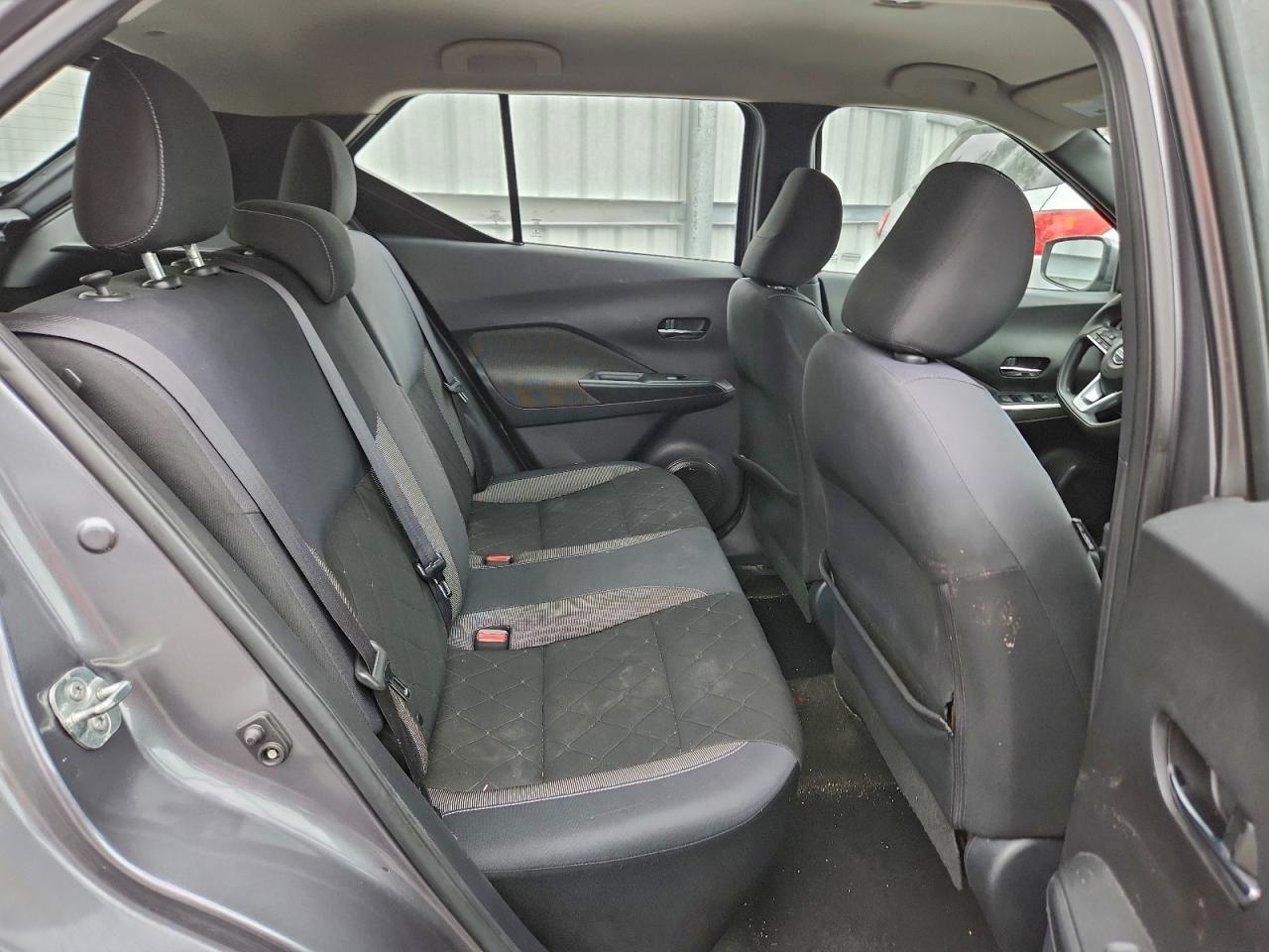 2019 NISSAN KICKS S photo 11