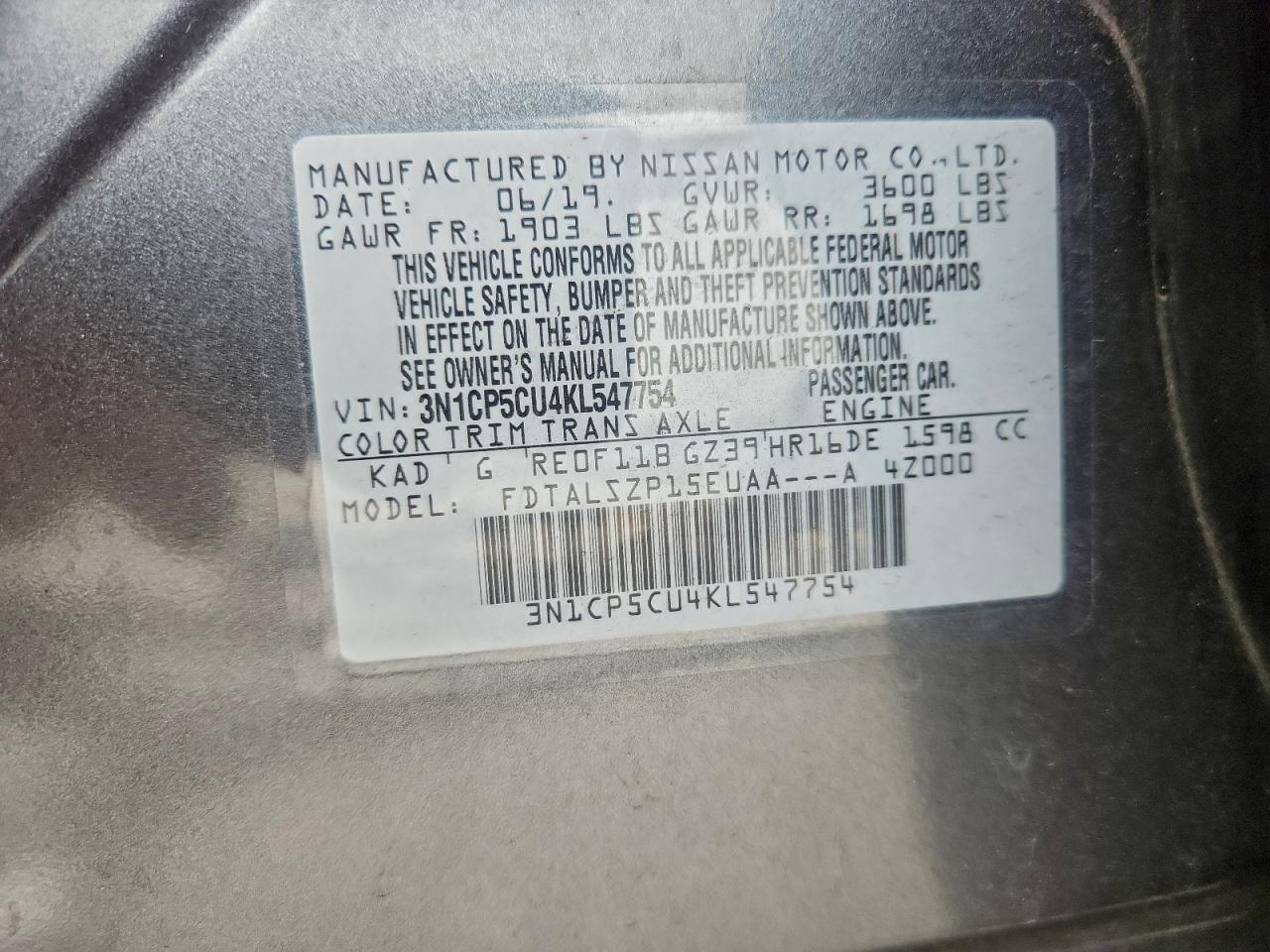 2019 NISSAN KICKS S photo 13