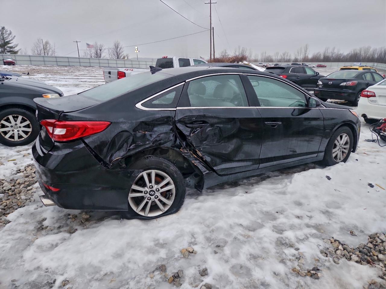 2017 HYUNDAI SONATA SE photo 3
