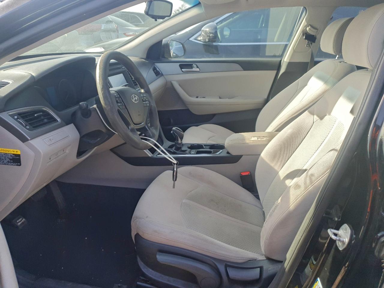 2017 HYUNDAI SONATA SE photo 7