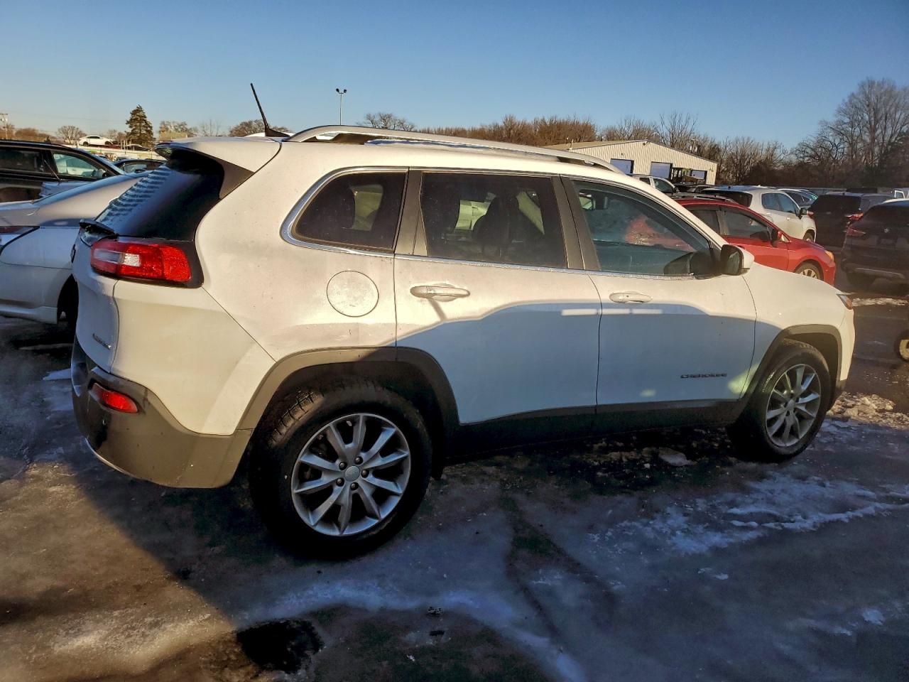 2018 JEEP CHEROKEE LIMITED photo 3