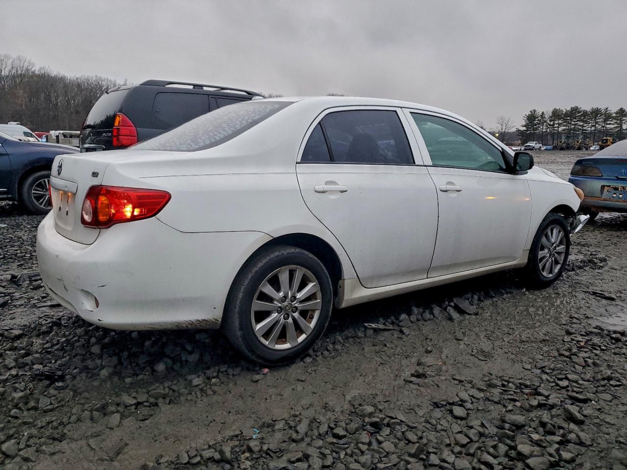2010 TOYOTA COROLLA BASE photo 5