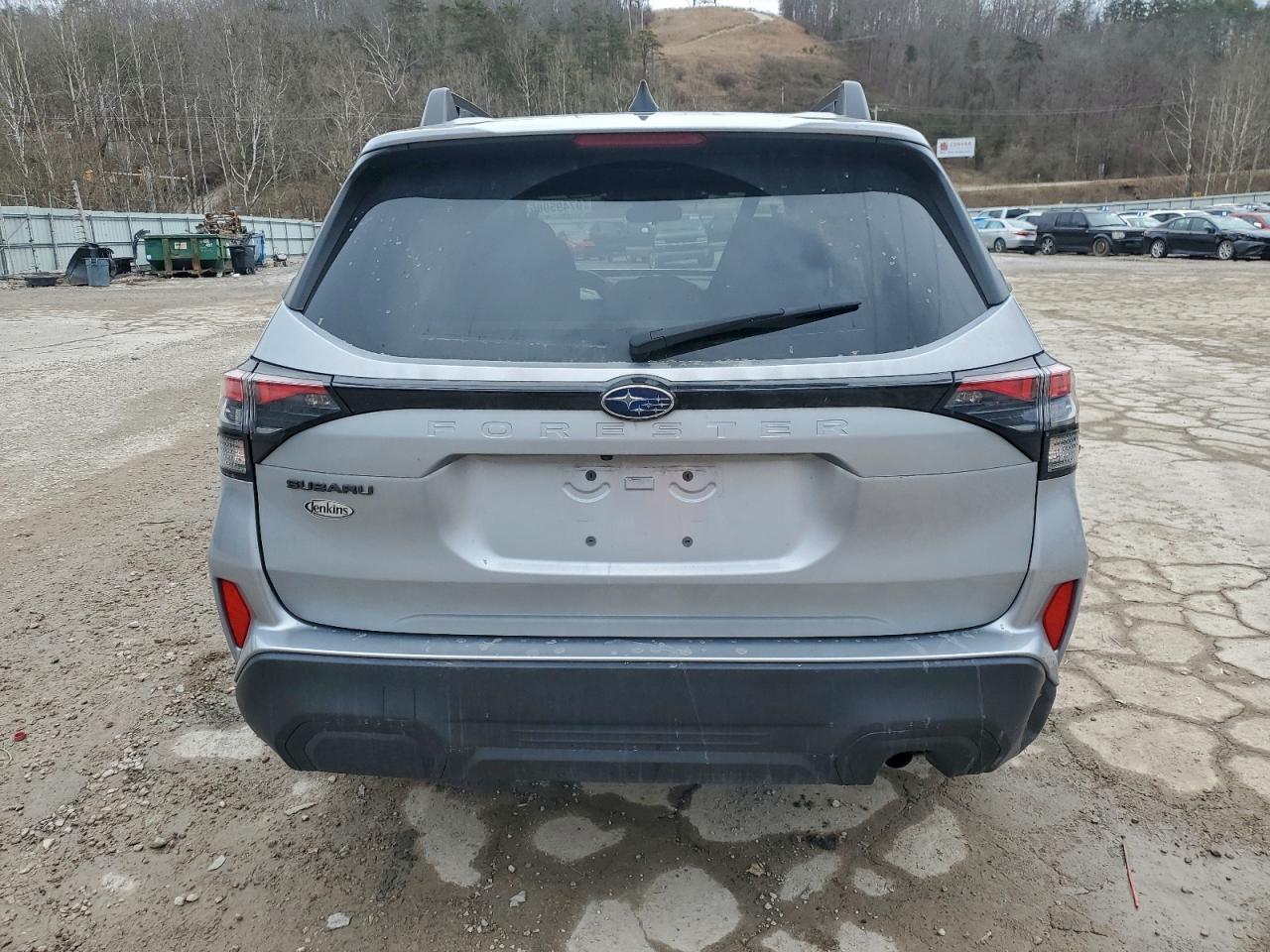 2025 SUBARU FORESTER PREMIUM photo 6