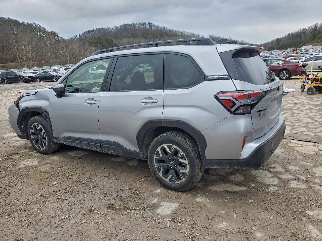 2025 SUBARU FORESTER PREMIUM photo 2