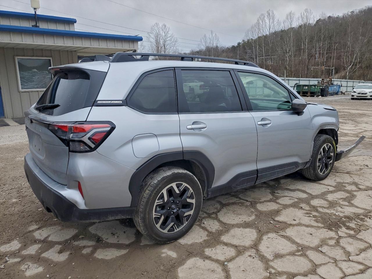 2025 SUBARU FORESTER PREMIUM photo 3