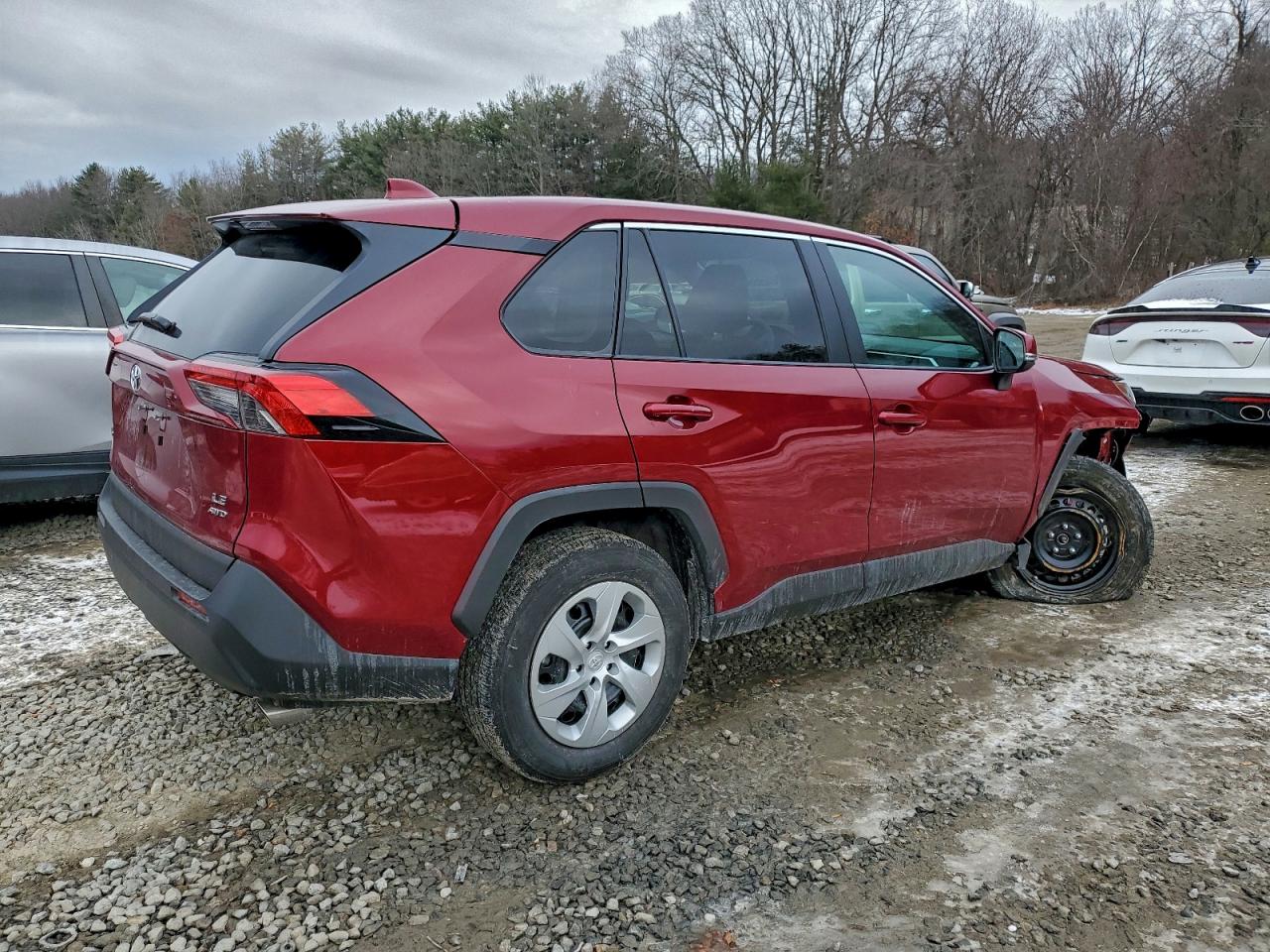 2025 TOYOTA RAV4 LE photo 3