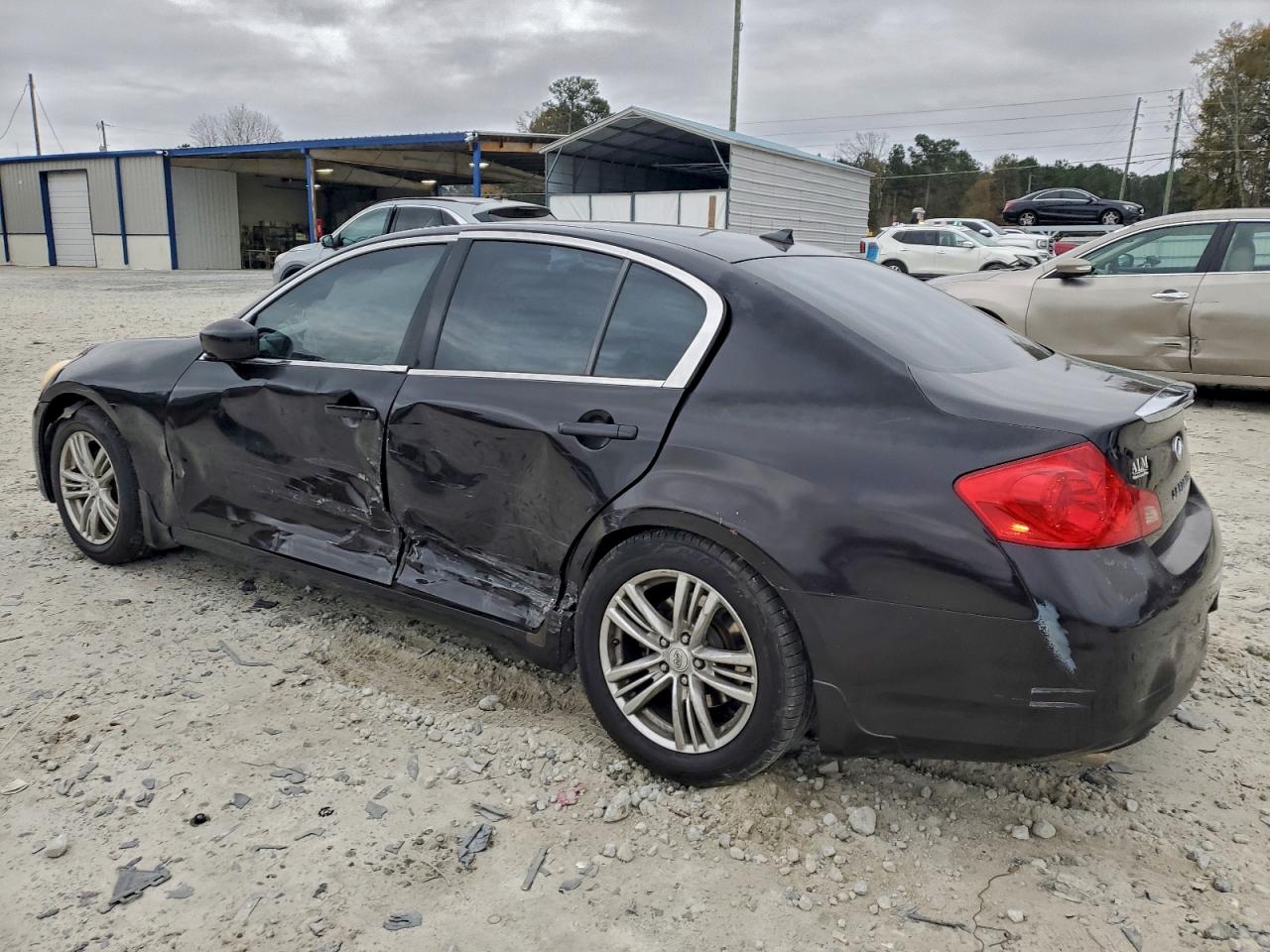 2013 INFINITI G37 BASE photo 2