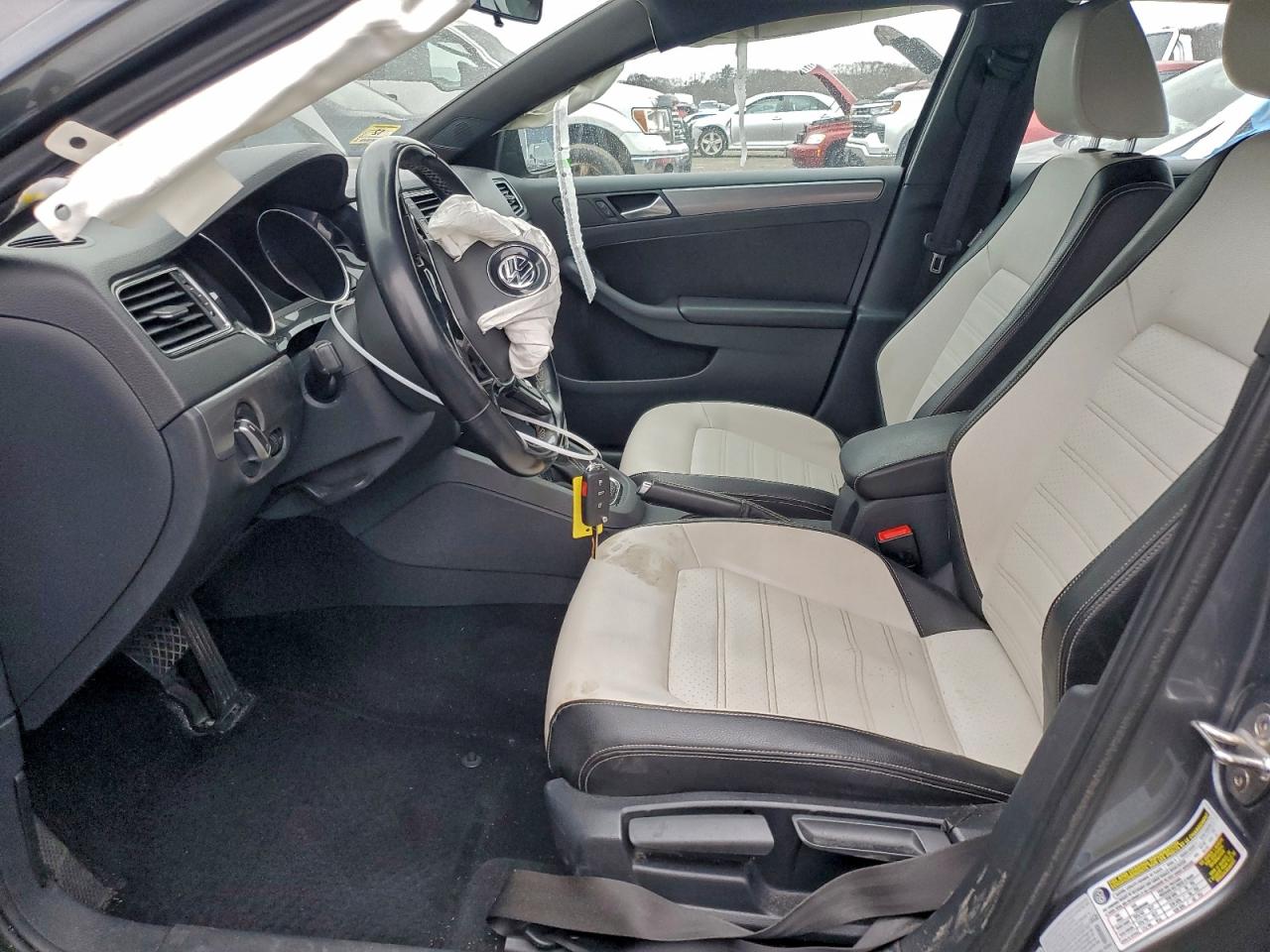 2016 VOLKSWAGEN JETTA SPORT photo 7