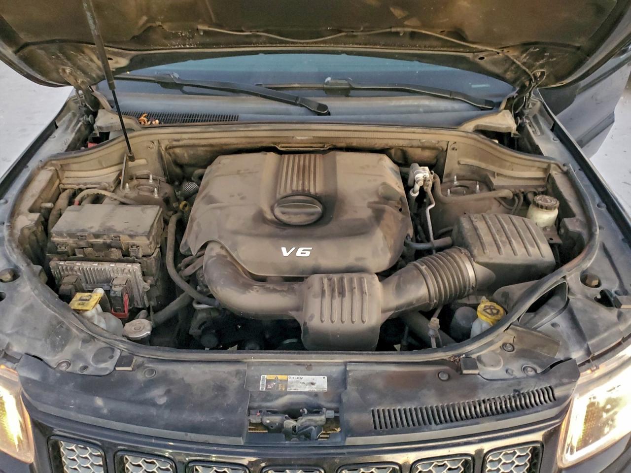 2015 JEEP GRAND CHEROKEE LAREDO photo 12