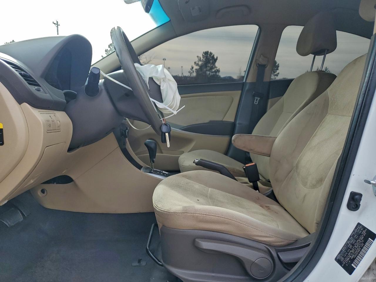 2014 HYUNDAI ACCENT GLS photo 7