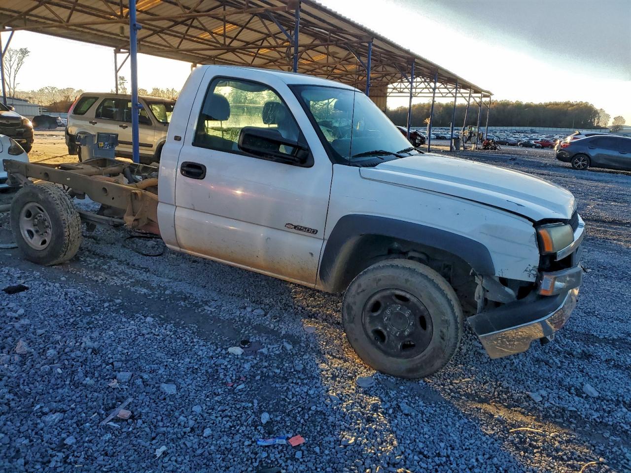 2004 CHEVROLET SILVERADO C2500 photo 4
