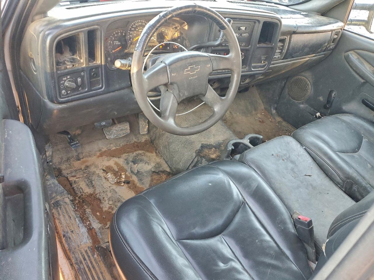 2004 CHEVROLET SILVERADO C2500 photo 8
