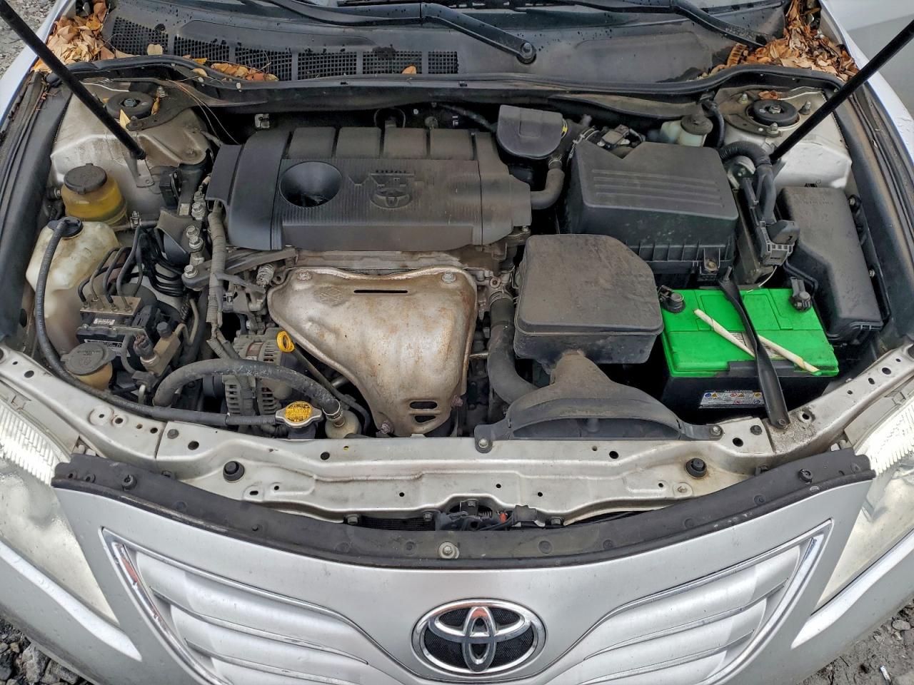 2010 TOYOTA CAMRY BASE photo 11