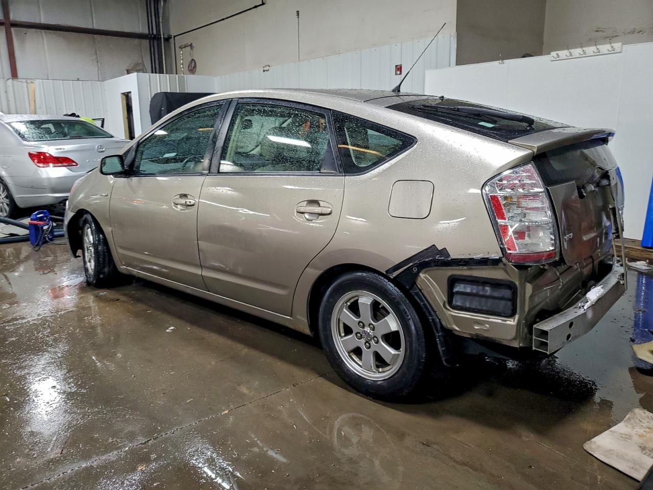 2008 TOYOTA PRIUS BASE photo 2