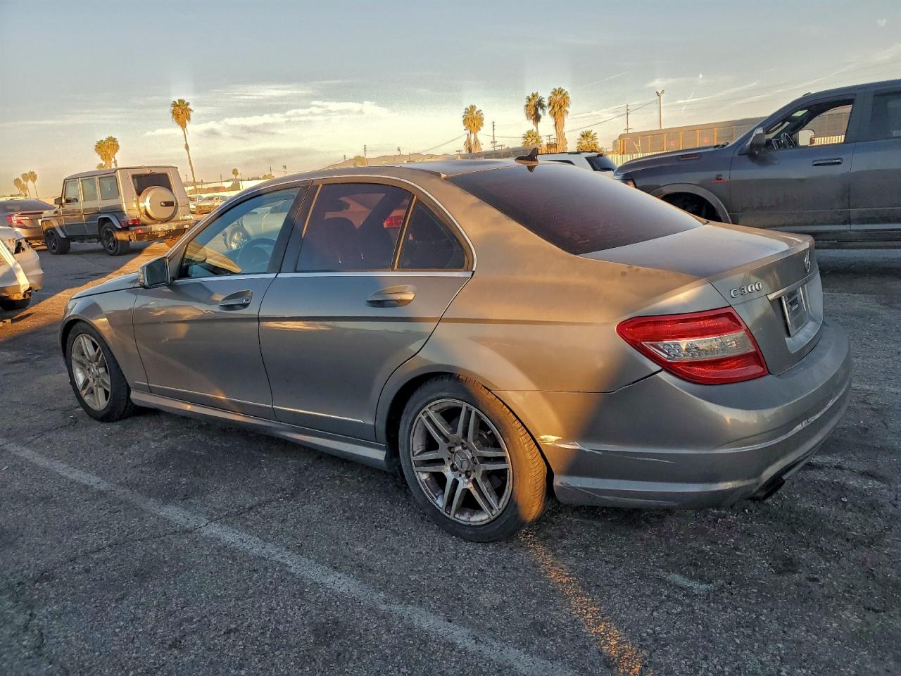 2010 MERCEDES-BENZ C 300 photo 2
