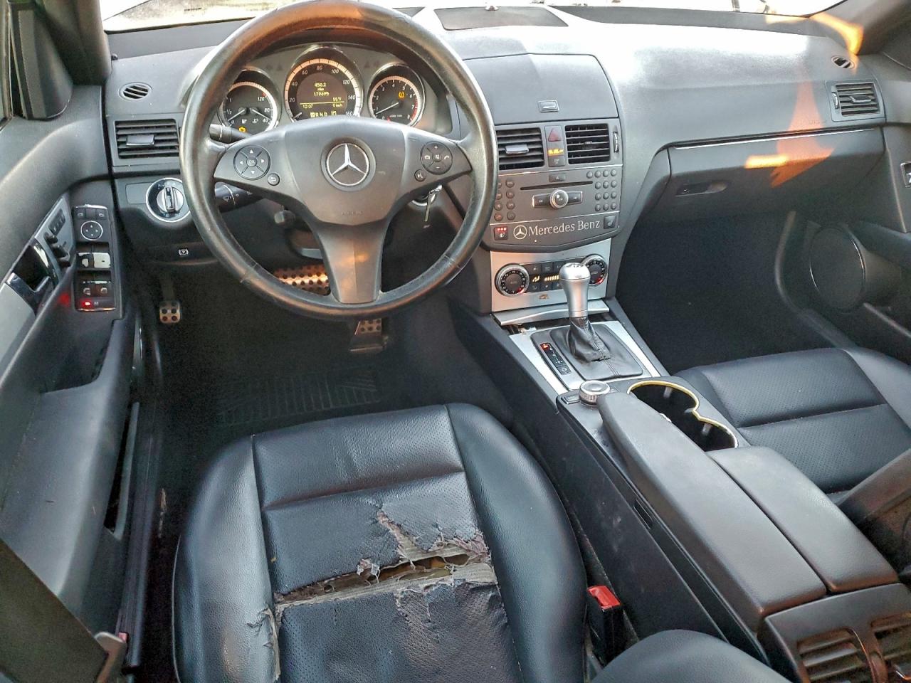 2010 MERCEDES-BENZ C 300 photo 8