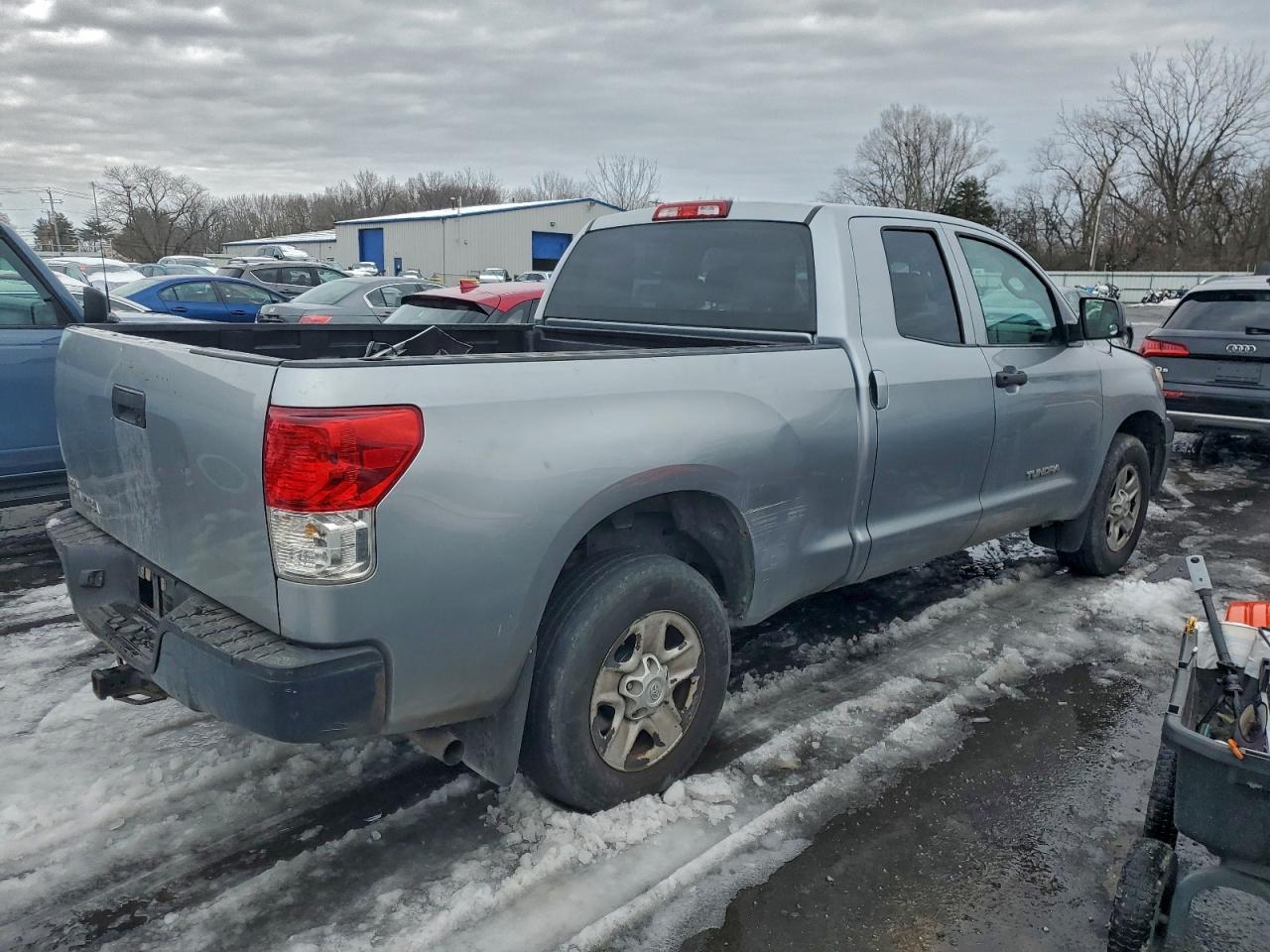 2011 TOYOTA TUNDRA DOUBLE CAB SR5 photo 3