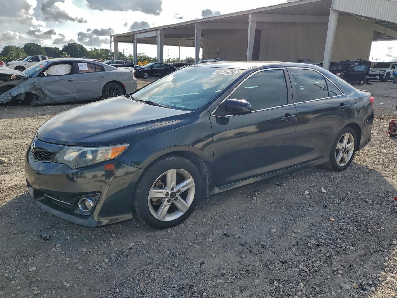 2014 TOYOTA CAMRY