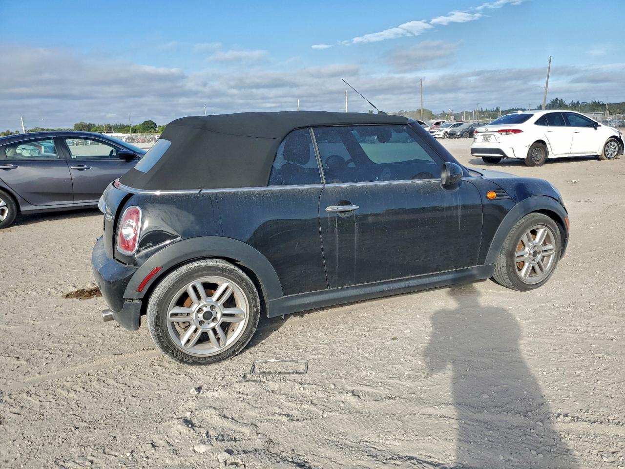 2012 MINI COOPER photo 3
