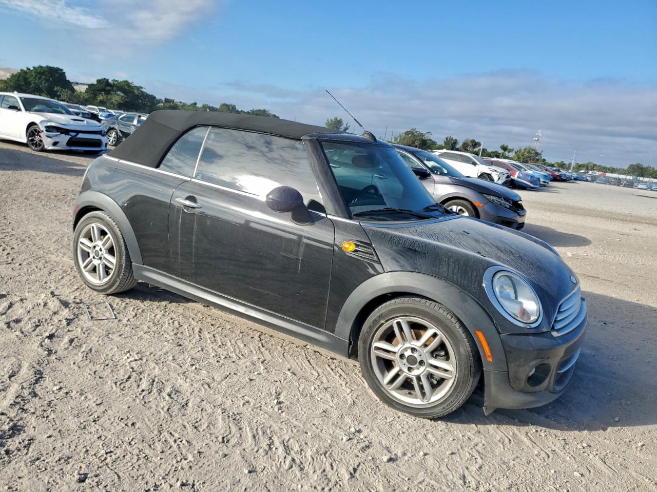 2012 MINI COOPER photo 4