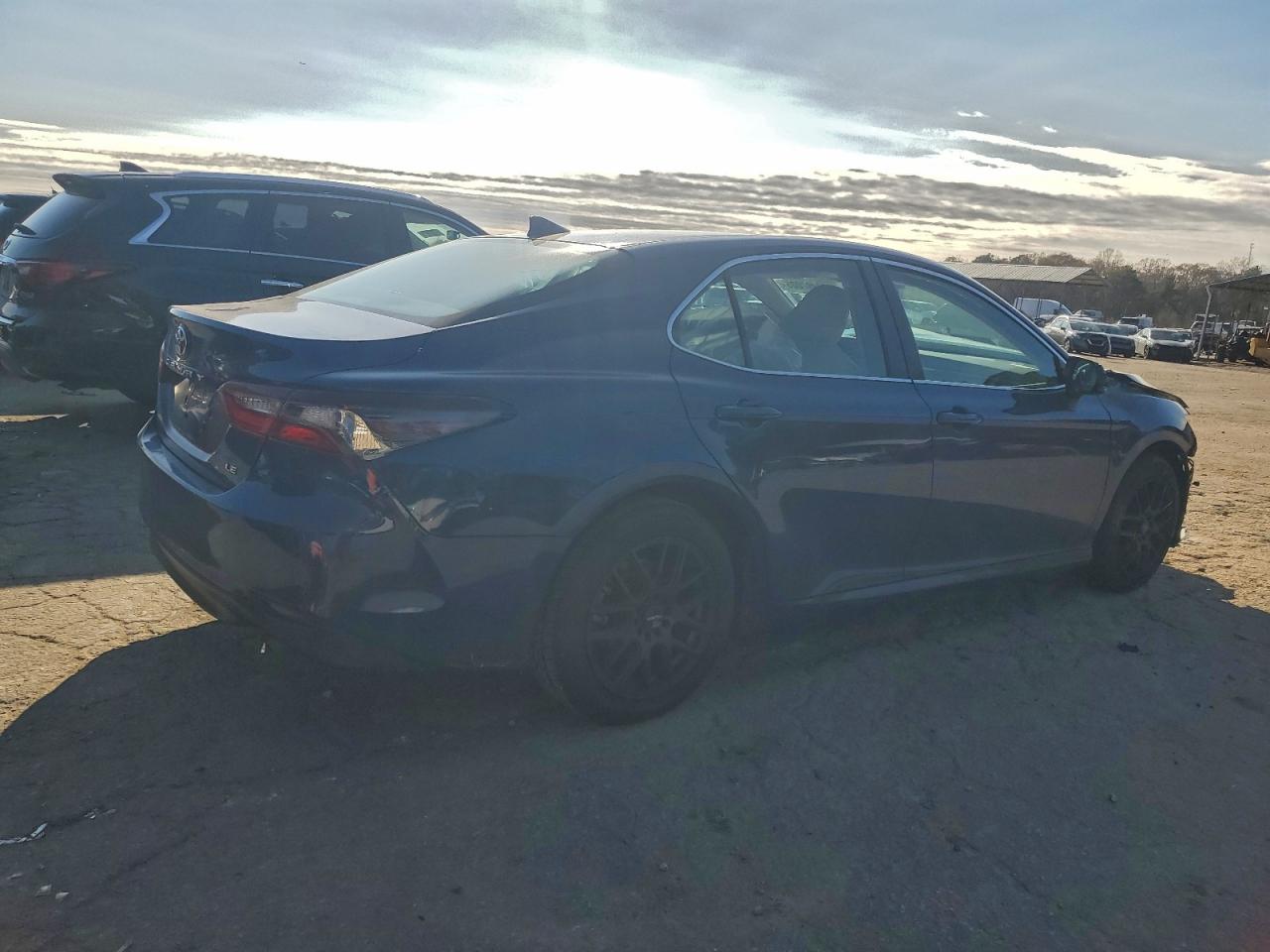 2023 TOYOTA CAMRY LE photo 3