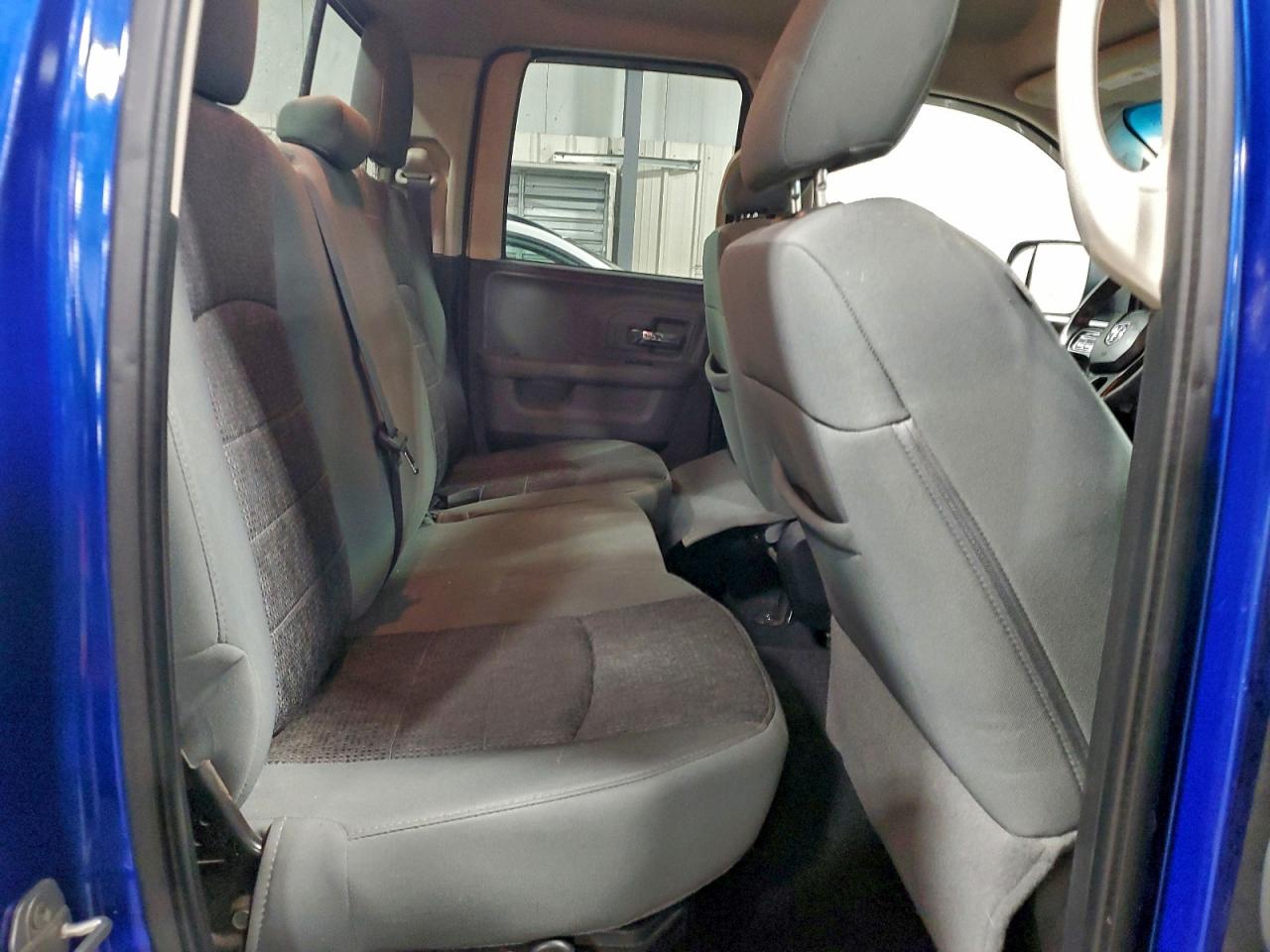 2015 RAM 1500 SLT photo 10