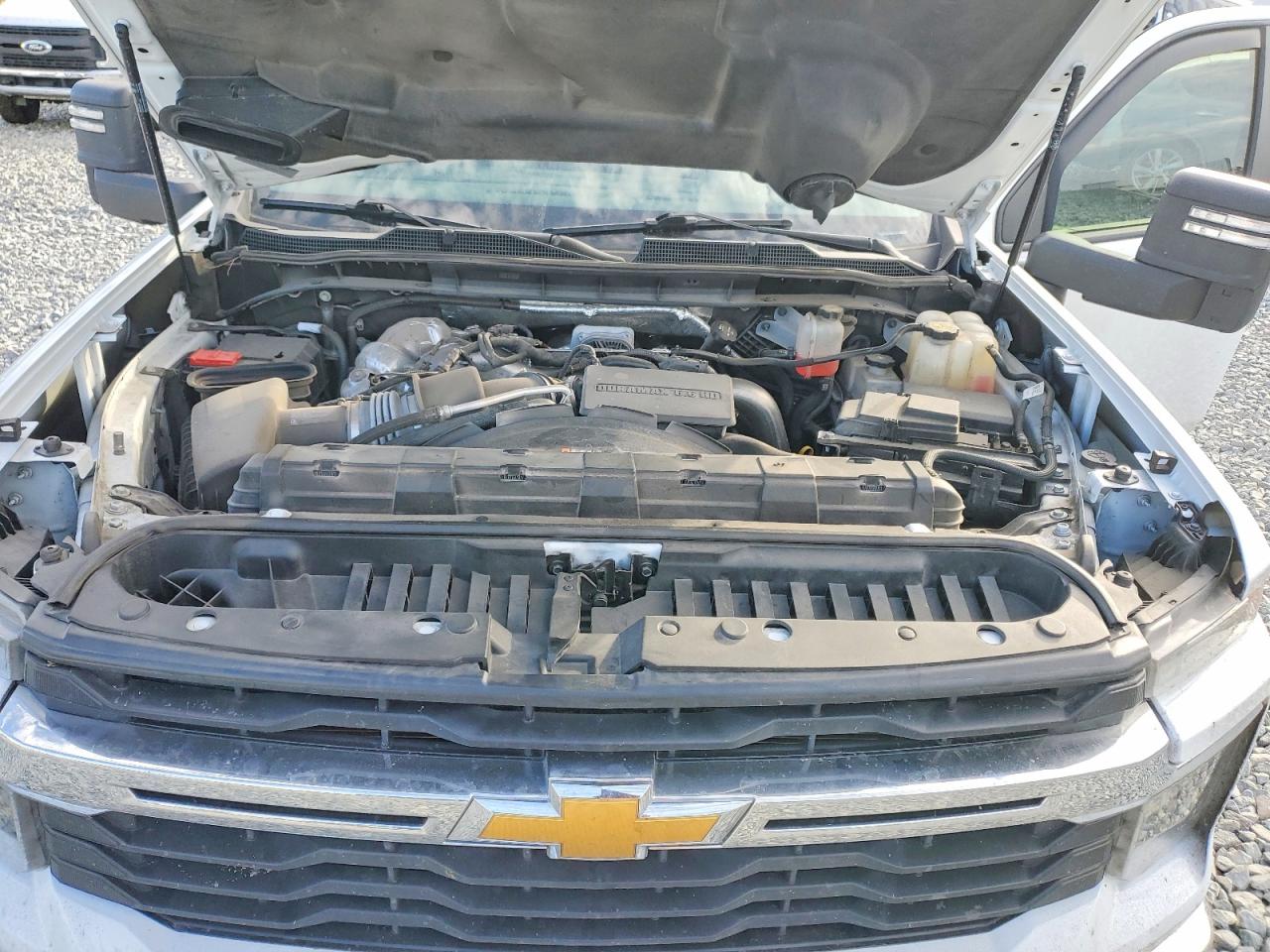 2024 CHEVROLET SILVERADO K3500 LT photo 11